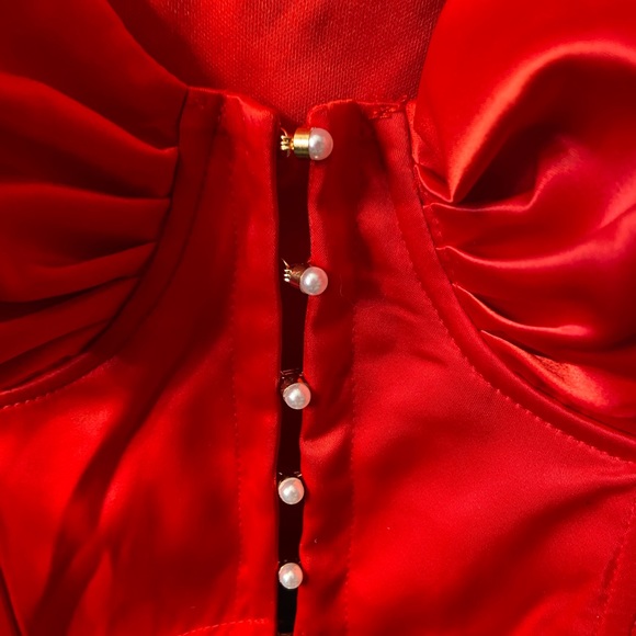 Red button top - Picture 5 of 6